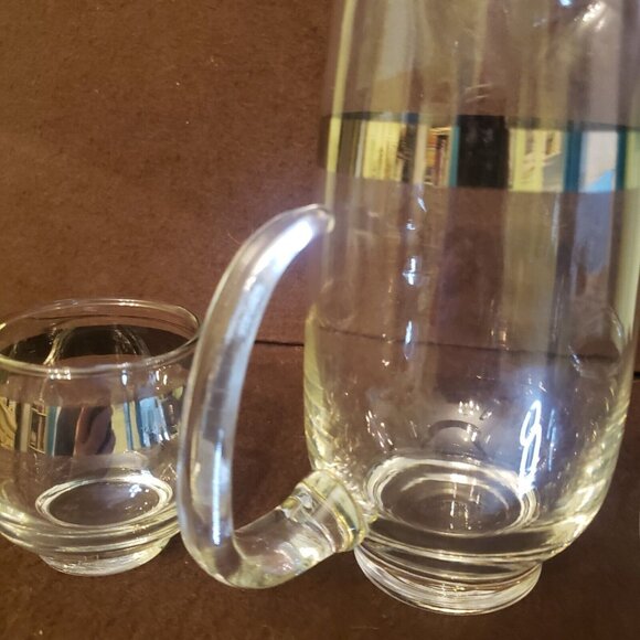 Small Libbey Mid Century Silver Stripe Glass Pitcher With 2 Glasses - Picture 4 of 14